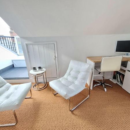 West Hill Retreat Seaview Balcony Chic Loft Studio & Free Parking Hastings Dış mekan fotoğraf
