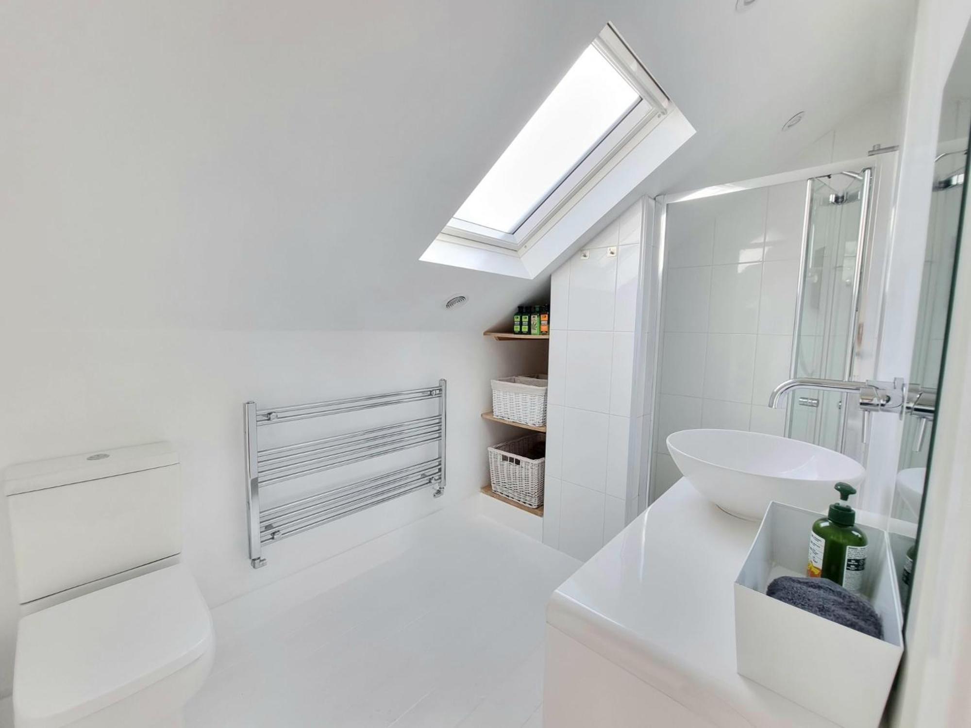 West Hill Retreat Seaview Balcony Chic Loft Studio & Free Parking Hastings Dış mekan fotoğraf